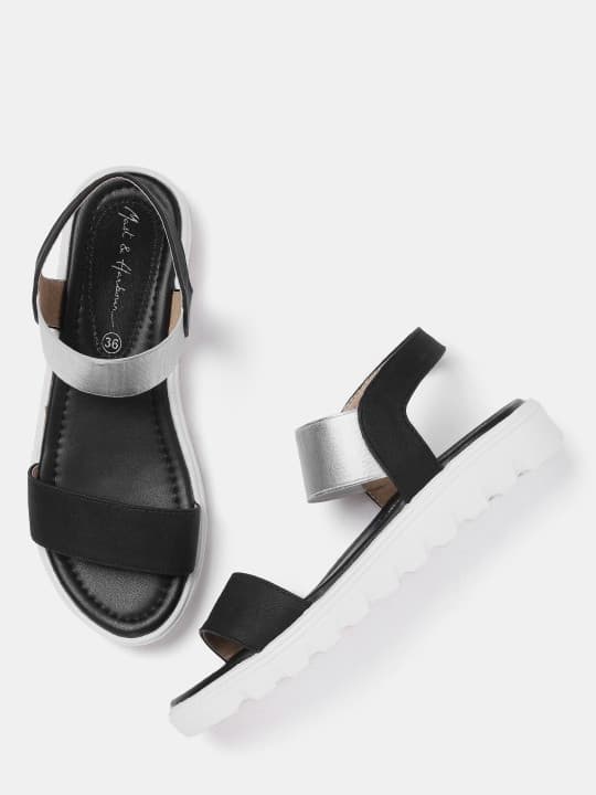 Mast & Harbour Women Black & Silver-Toned Flats