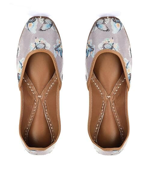 Floral Print Panelled Juttis