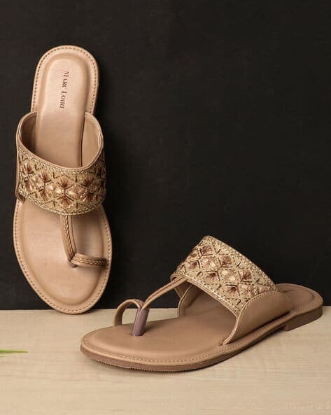 Embroidered Toe-Ring Flat Sandals
