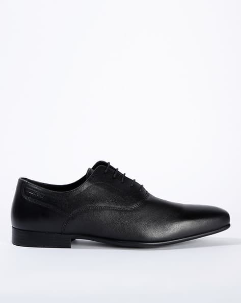 Textured Oxford Formal Shoes
